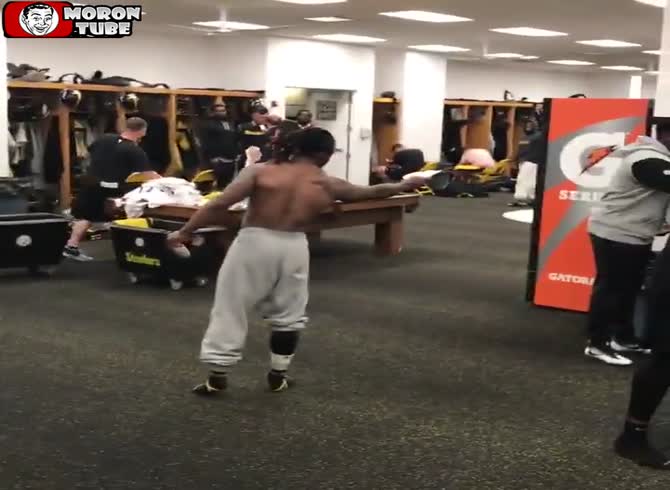 Video :The Pittsburgh Steelers' Mannequin Challenge